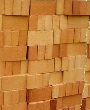 Stacked refractory firebricks